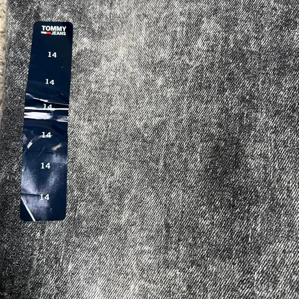 14 tommy hilfiger black